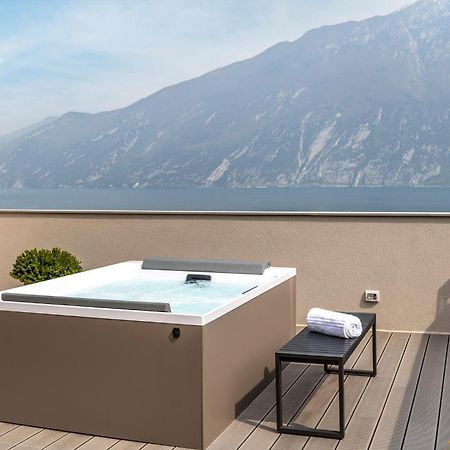 Evo Suites Apartments Limone sul Garda Zewnętrze zdjęcie